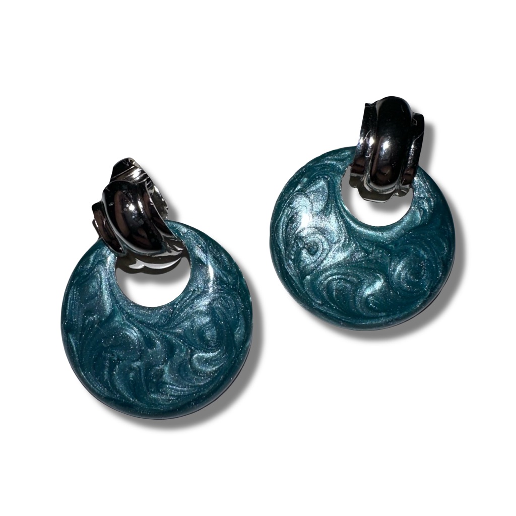 Vintage Silver Tone Enameled Clip On Earrings 5$